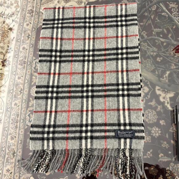 Burberry 100% Lambswool Noa Check Scarf - Picture 4 of 6